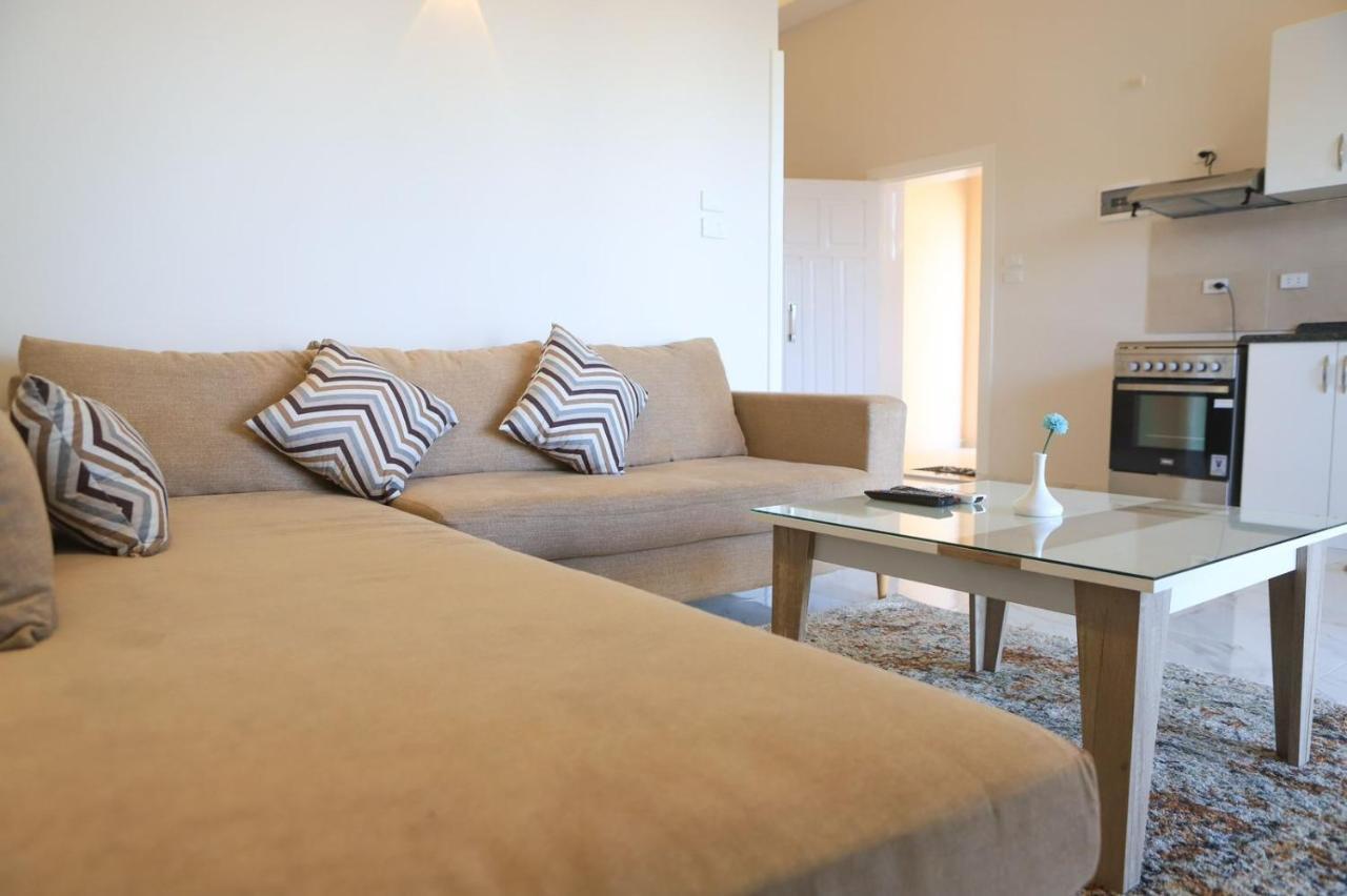 Royal Nile Villa - Pool View Apartment 1 ลักซอร์ ภายนอก รูปภาพ