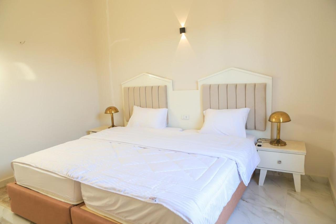 Royal Nile Villa - Pool View Apartment 1 ลักซอร์ ภายนอก รูปภาพ