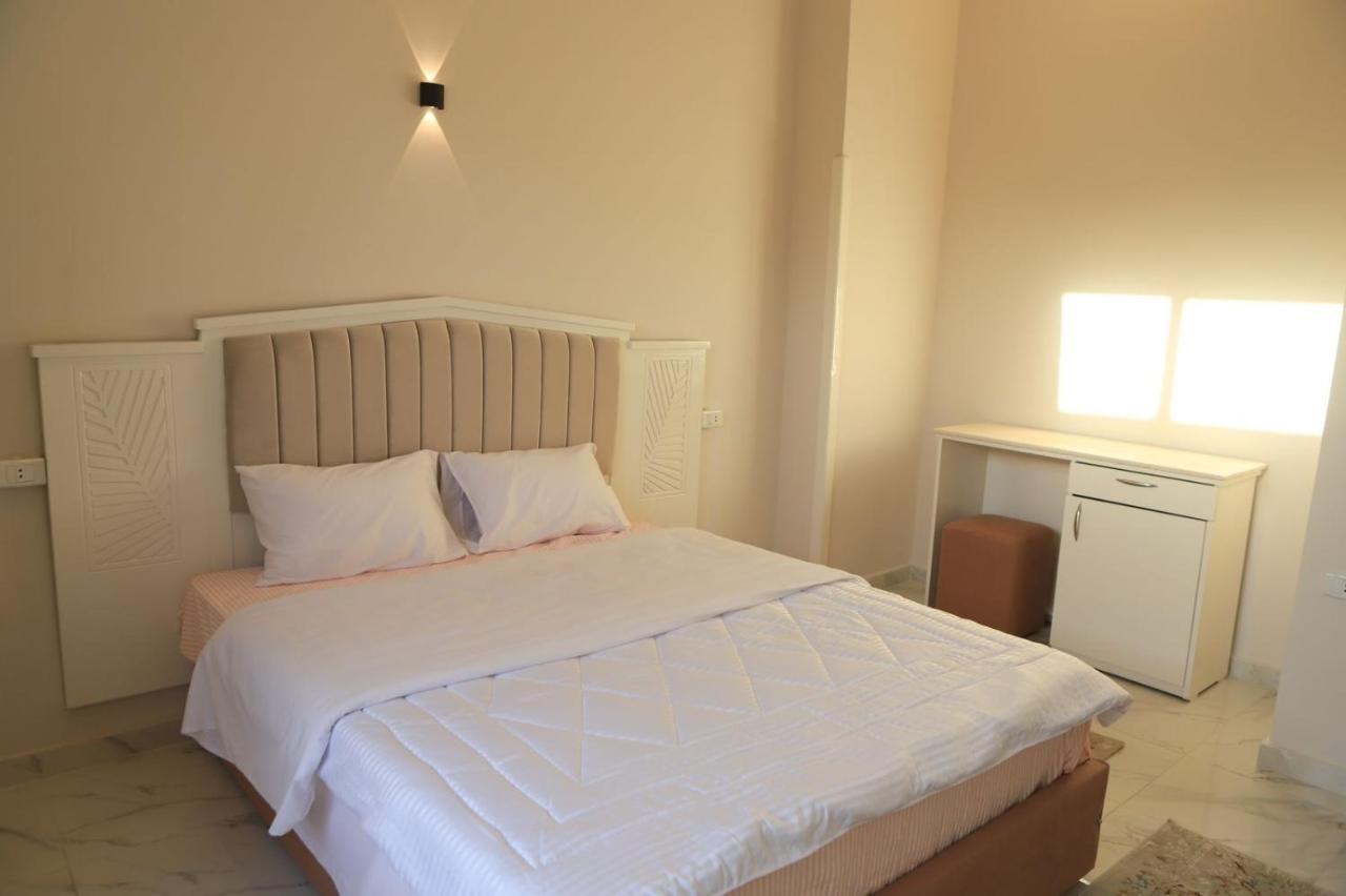 Royal Nile Villa - Pool View Apartment 1 ลักซอร์ ภายนอก รูปภาพ