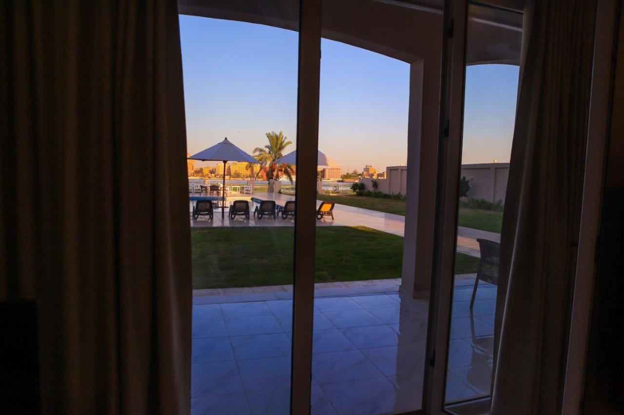 Royal Nile Villa - Pool View Apartment 1 ลักซอร์ ภายนอก รูปภาพ