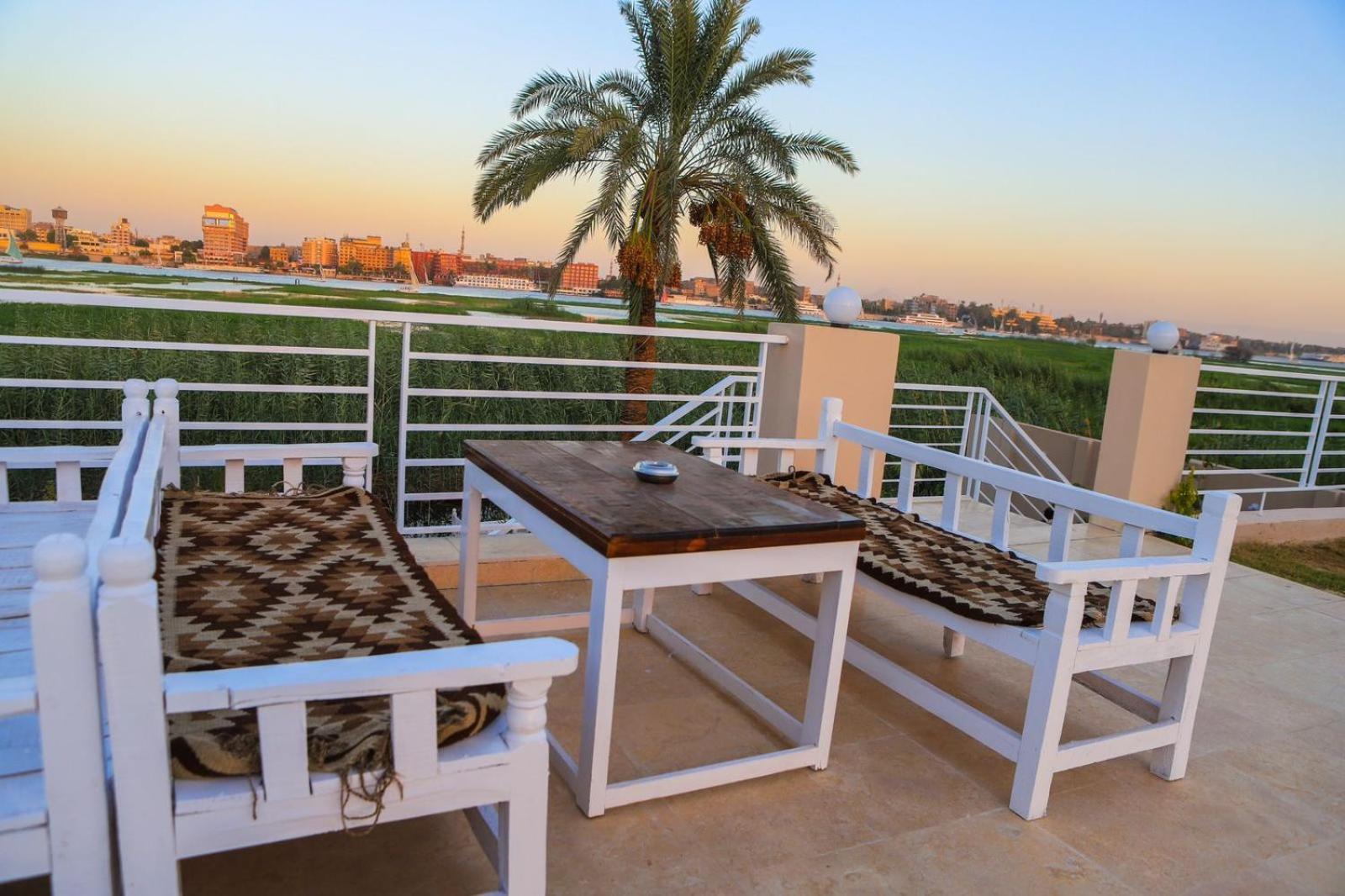 Royal Nile Villa - Pool View Apartment 1 ลักซอร์ ภายนอก รูปภาพ