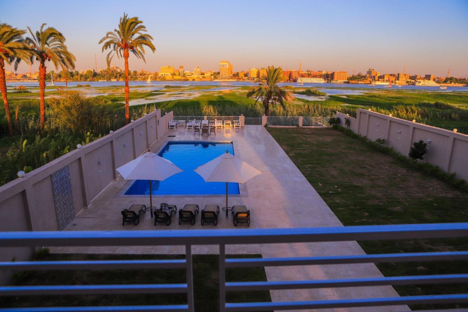 Royal Nile Villa - Pool View Apartment 1 ลักซอร์ ภายนอก รูปภาพ